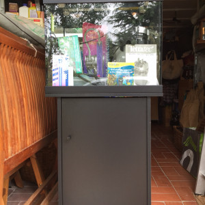 Bel Aquarium Juwel 100L équipé + meuble