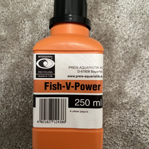 Fish-V-Power, toni­fiant pour les poissons d´eau douce et d´eau de mer en aqua­riums