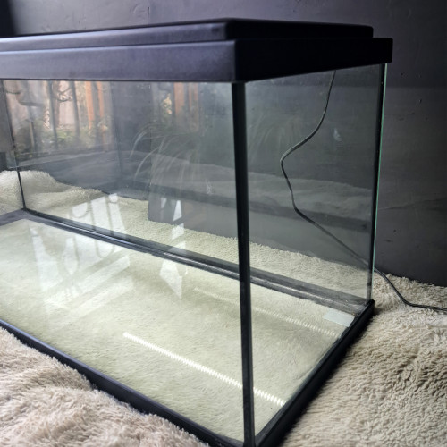 Aquarium Aquatlantis 85 L / très bon état